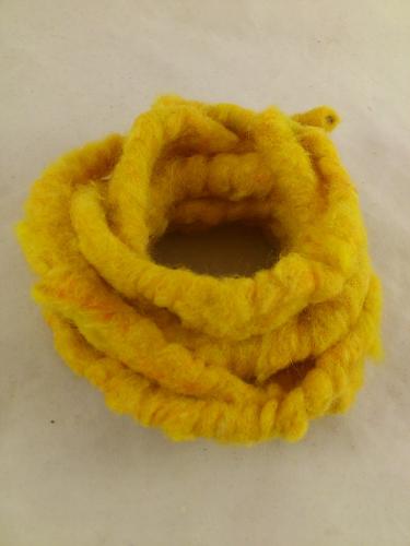 Ruban de laine bouillie 3 m. jaune